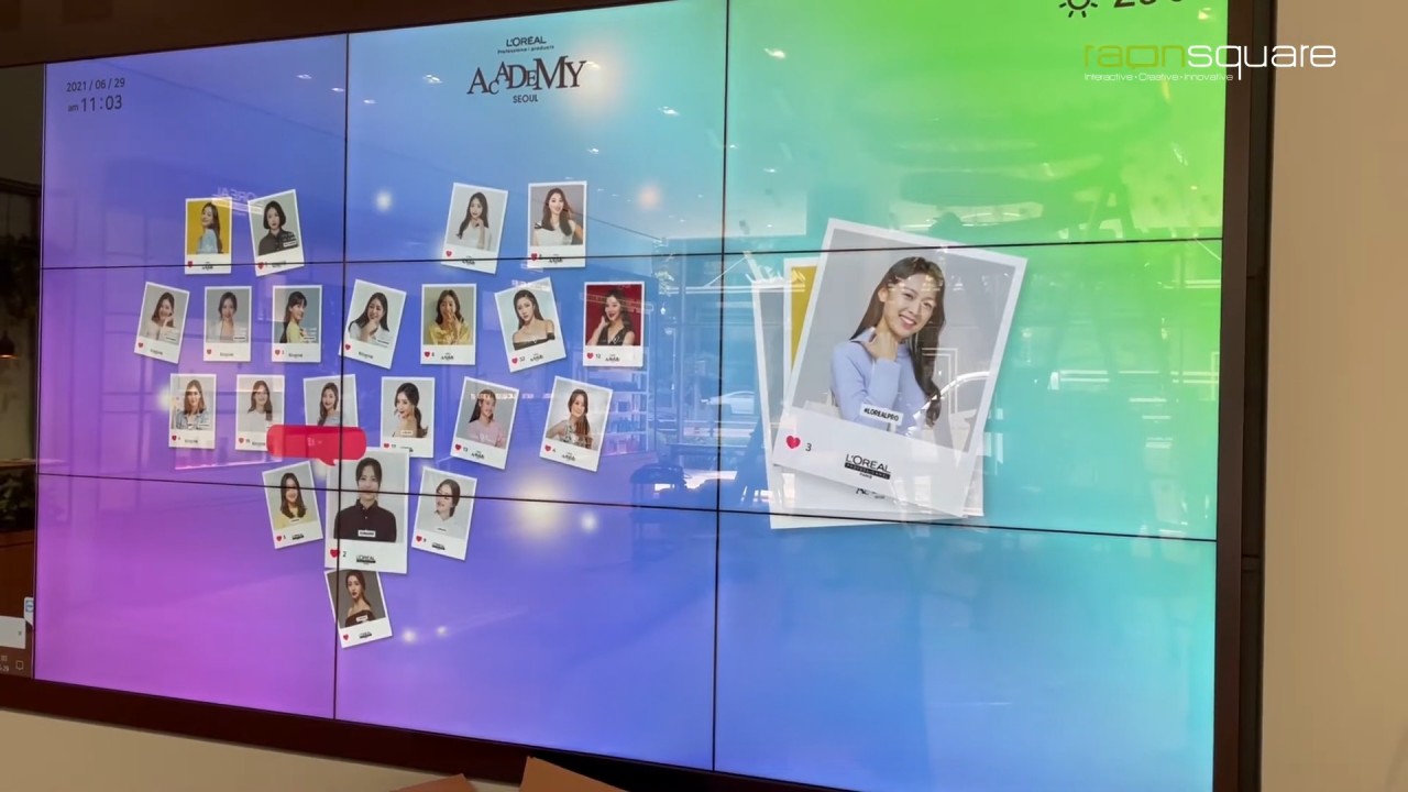키오스크에서 촬영한 사진 및 현장 촬영 사진을 전시하고 날씨, 시간 등 정보를 제공하는 미디어월